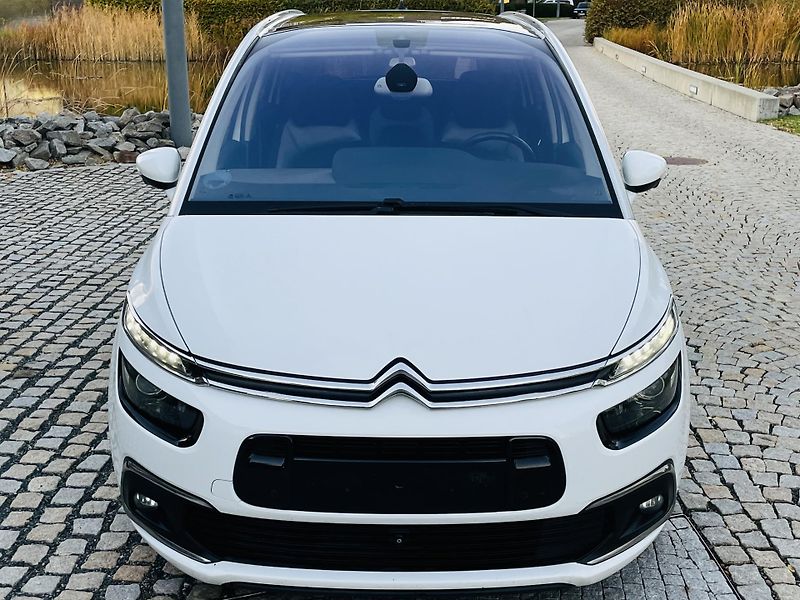 Citroën Grand C4 Picasso 2.0HDi MANUÁL 7MÍST KAMERY 360 - fotka 7 z 52