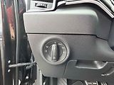Škoda Karoq (2022) 1.5 TSI, 2.maj,ČR, SportLine - náhled 13