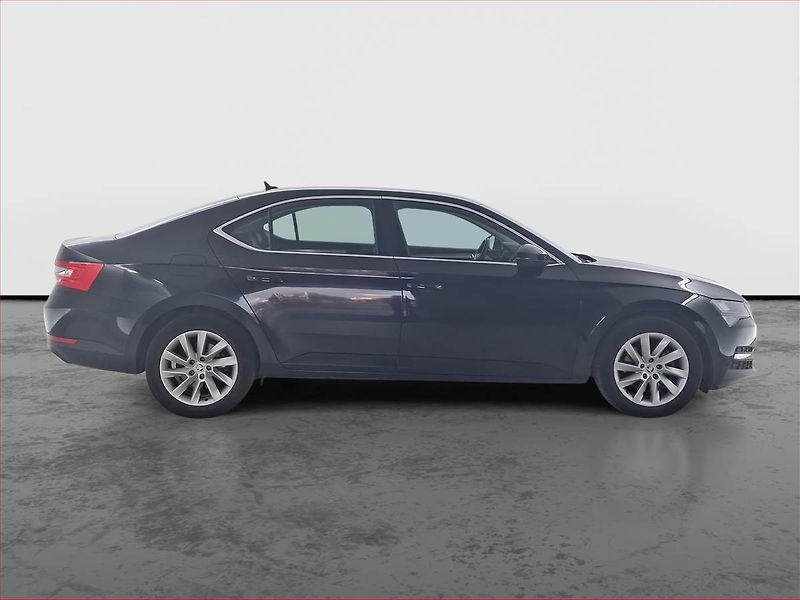 Škoda Superb (2020) 2.0 TDI, Automat, ČR,1.maj - fotka 6 z 32