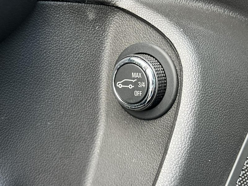 Opel Insignia (2022) 2.0CDTi 128kW AUTOMAT ELEGANCE - fotka 25 z 31
