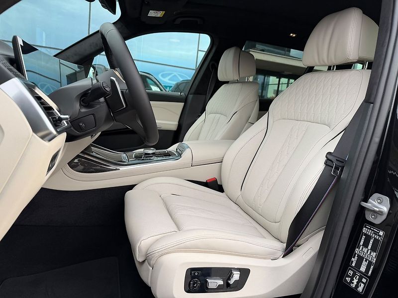 BMW X7 (2026) xDrive 40d Natáčecí Náprava Ma - fotka 22 z 40
