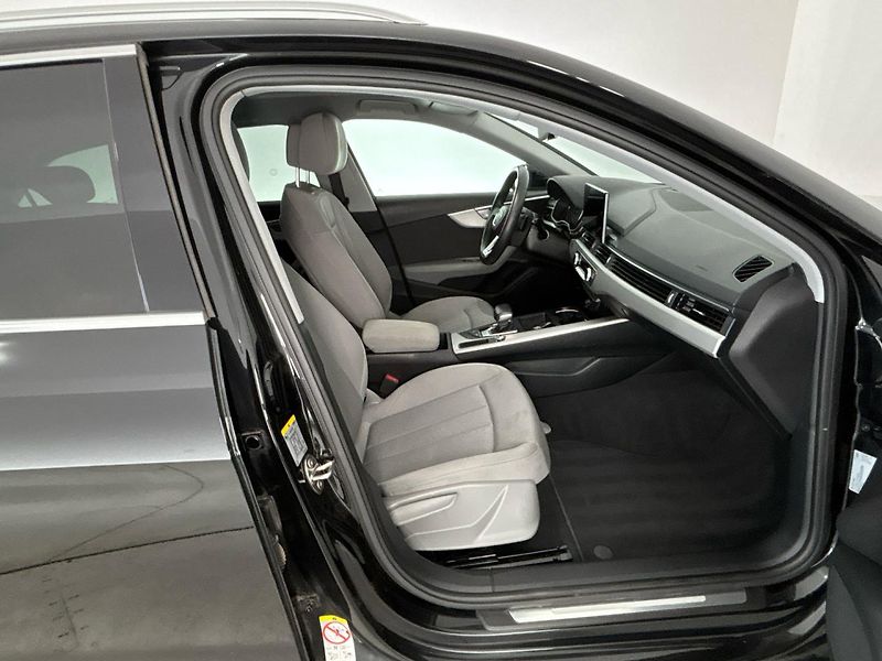 Audi A4 40 - fotka 9 z 30