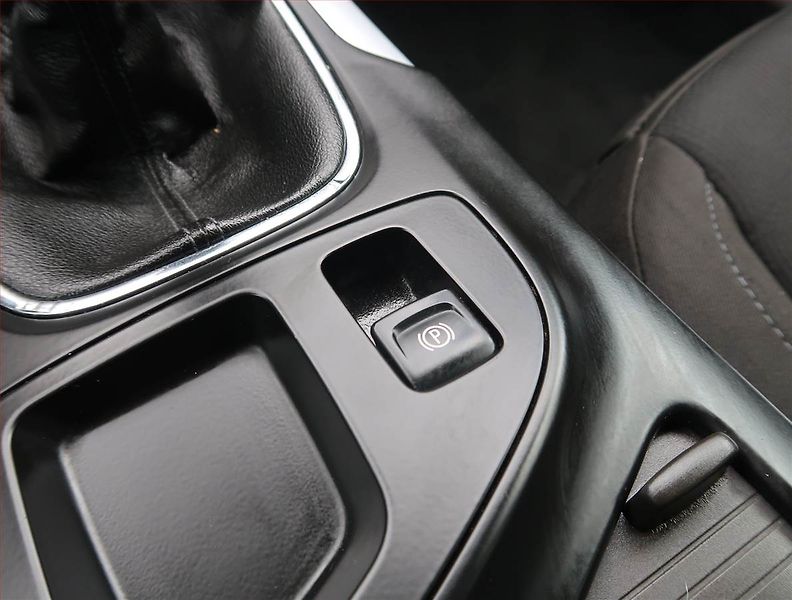 Opel Insignia (2009) 2.0 CDTI, po STK, oblíbený vůz - fotka 19 z 20