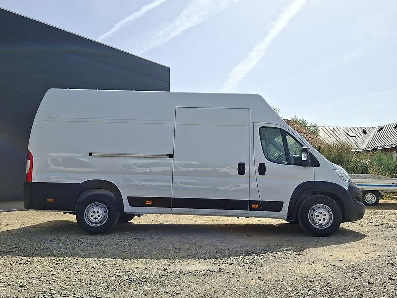 Opel Movano FG 4350 L4H3 2,2 CDTi 165k M6 - fotka 9 z 19