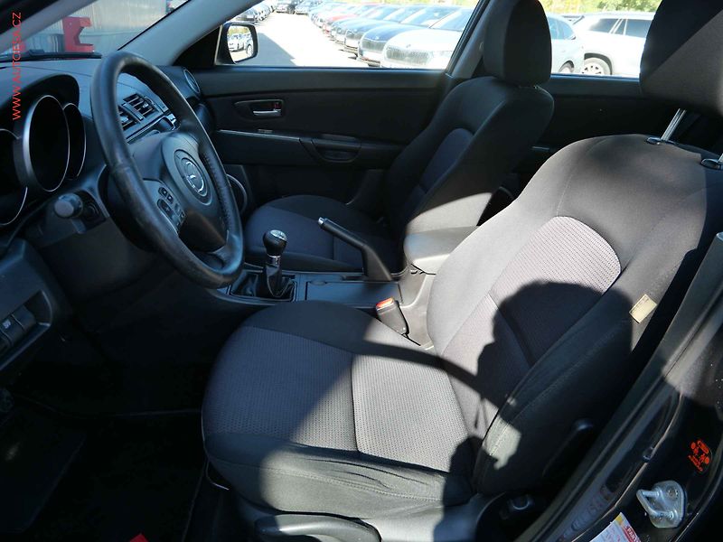 Mazda 3 (2007) 1.6 MZR-CD, Klima - fotka 9 z 19