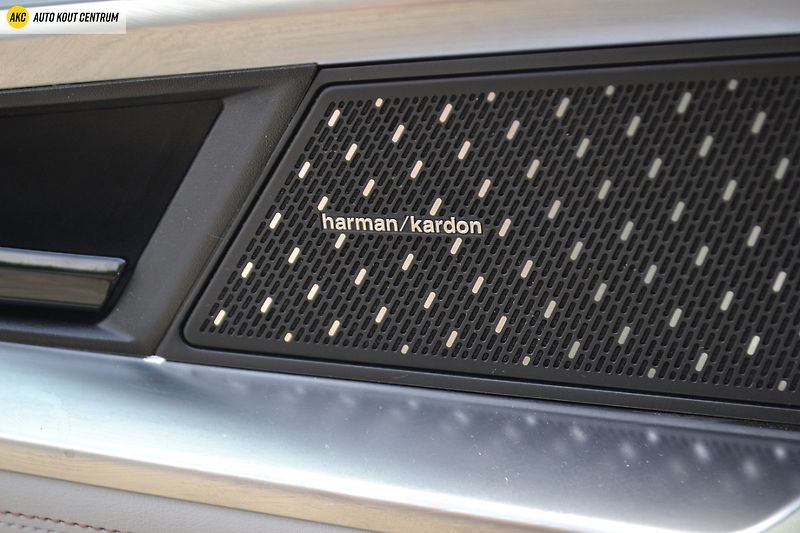 Renault Espace ICONIC E-TECH FULL HYBRID 200k - fotka 71 z 79