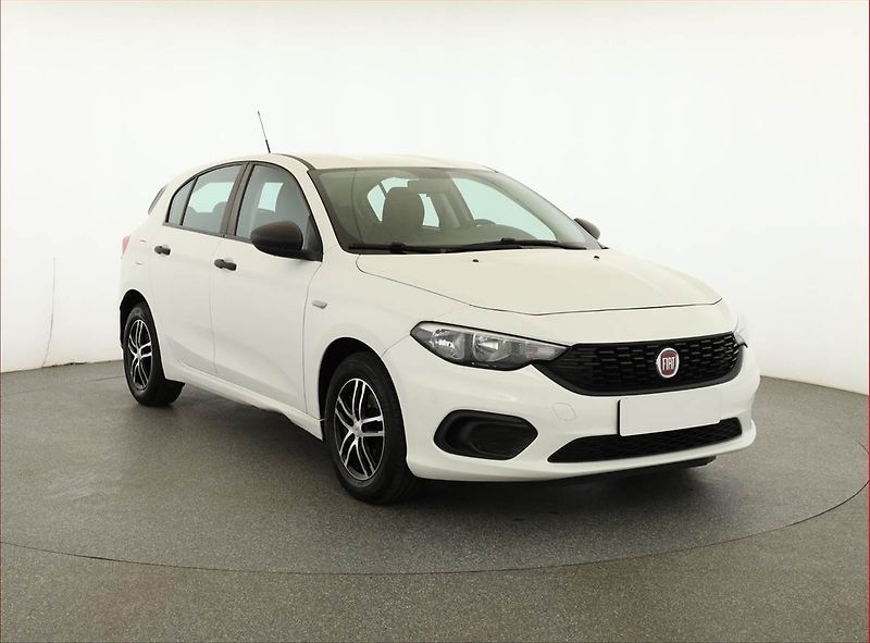 Fiat Tipo (2018) 1.4 16V, Serv.kniha, Tempomat - fotografie inzerátu
