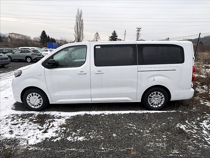 Toyota ProAce Verso 2,0   L2 Business 5D 9 míst - fotka 4 z 7