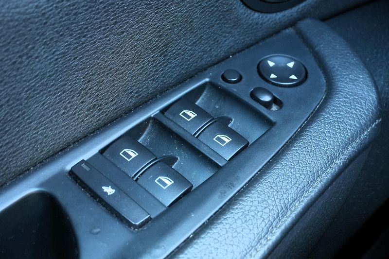 BMW X6 30d, Webasto, LED, HUD, Tažné - fotka 27 z 37