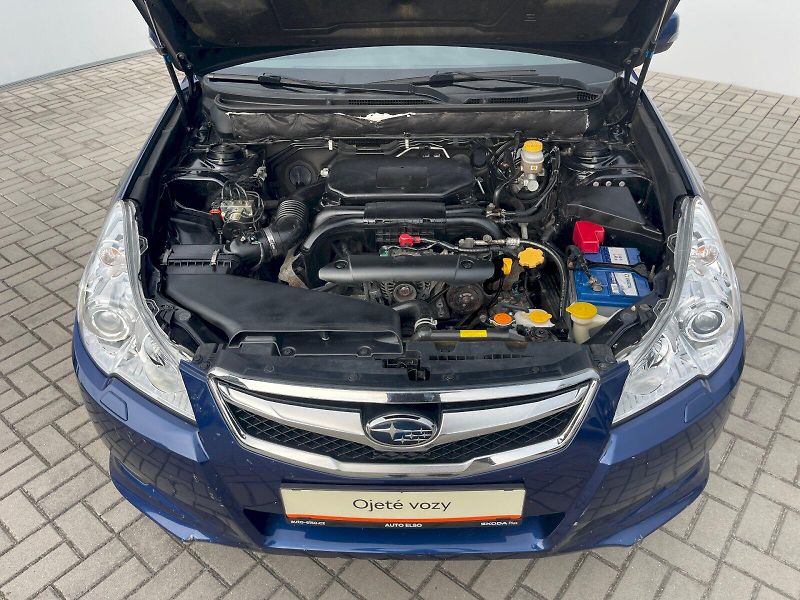 Subaru Legacy (2013) 2.5i / 123 kW 4x4 - fotka 13 z 30