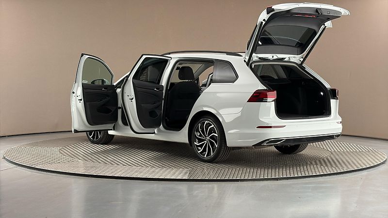 Volkswagen Golf 2.0 TDI DSG Style Variant - fotka 7 z 29