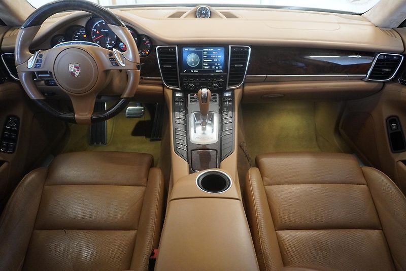 Porsche Panamera  4,8I V8 4WD PD - fotka 35 z 45