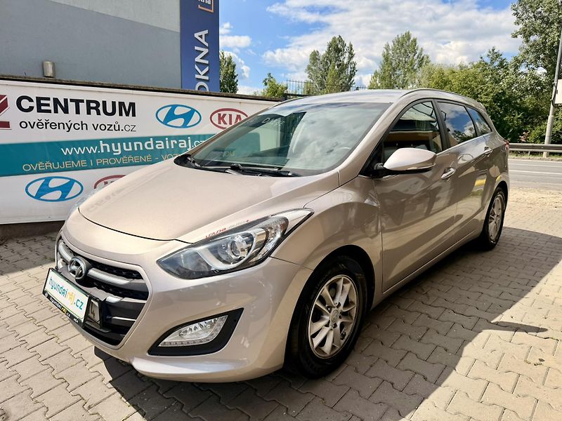 Hyundai i30 (2015) 1.6-NÍZKÁ SPOTŘEBA-AUT-SENZORY - fotografie inzerátu