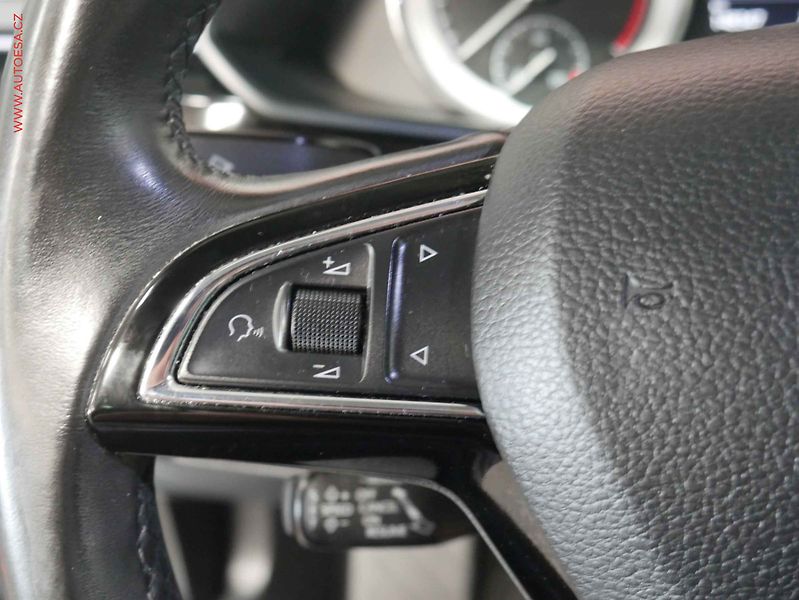 Škoda Superb (2016) 2.0 TDi 4x4, ČR, L&K, DSG - fotka 14 z 25