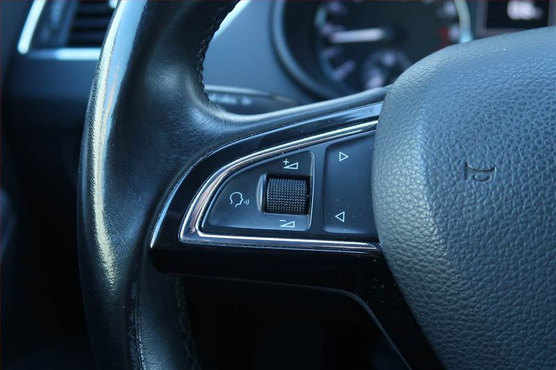 Škoda Octavia (2015) 2.0 TDI, Serv.kniha, Navi - fotka 17 z 21