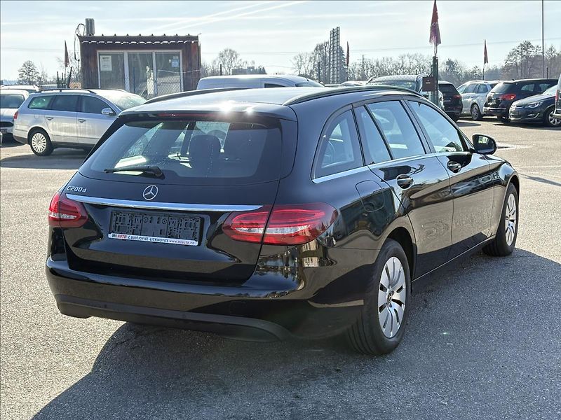 Mercedes-Benz Třídy C 2,2 CDi 100kW Led,Výhřev,9G-tr - fotka 2 z 37