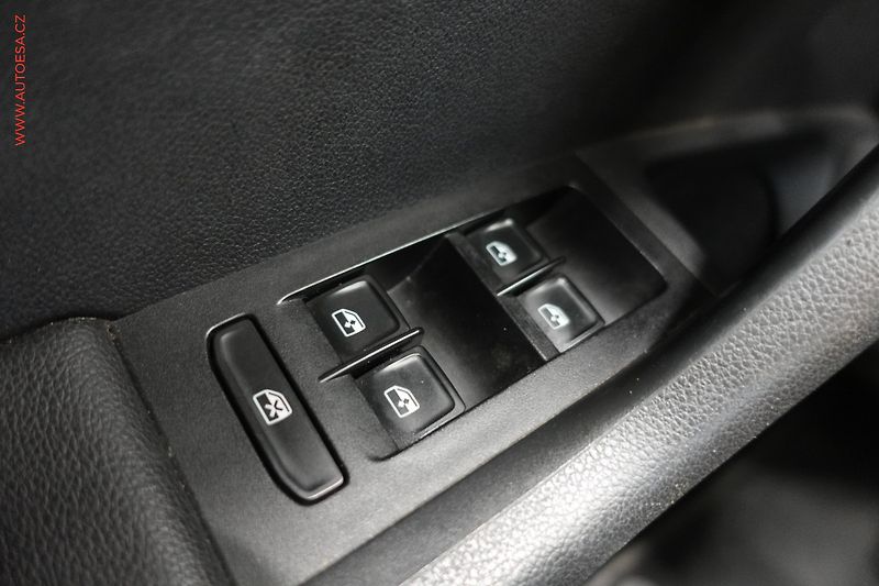 Škoda Octavia (2015) 1.4 TSi, 1.maj,ČR, Fresh, DSG - fotka 14 z 24