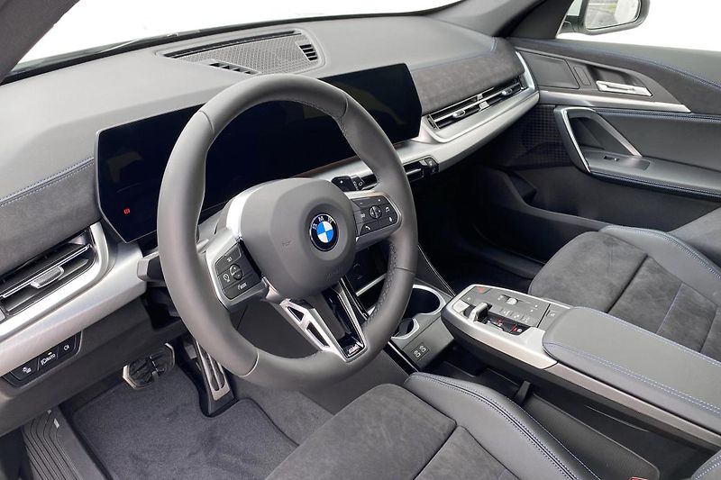 BMW X1 sDrive18d - fotka 5 z 10