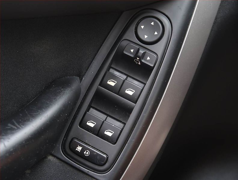 Citroën C4 Picasso (2013) 1.6 HDi, 7 míst, po STK, Tažné - fotka 15 z 17