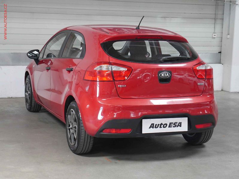 Kia Rio (2013) 1.1 CRDI, 2.maj,ČR, servis - fotka 4 z 16