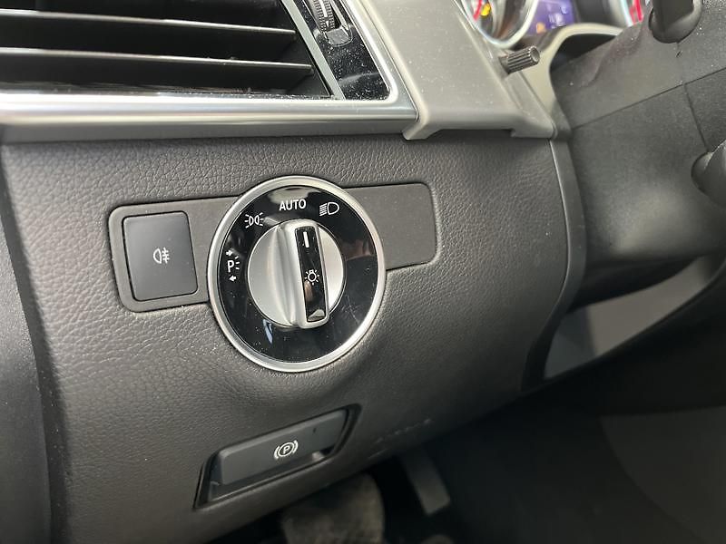 Mercedes-Benz GLS 350d 4MATIC AMG Line - fotka 12 z 25