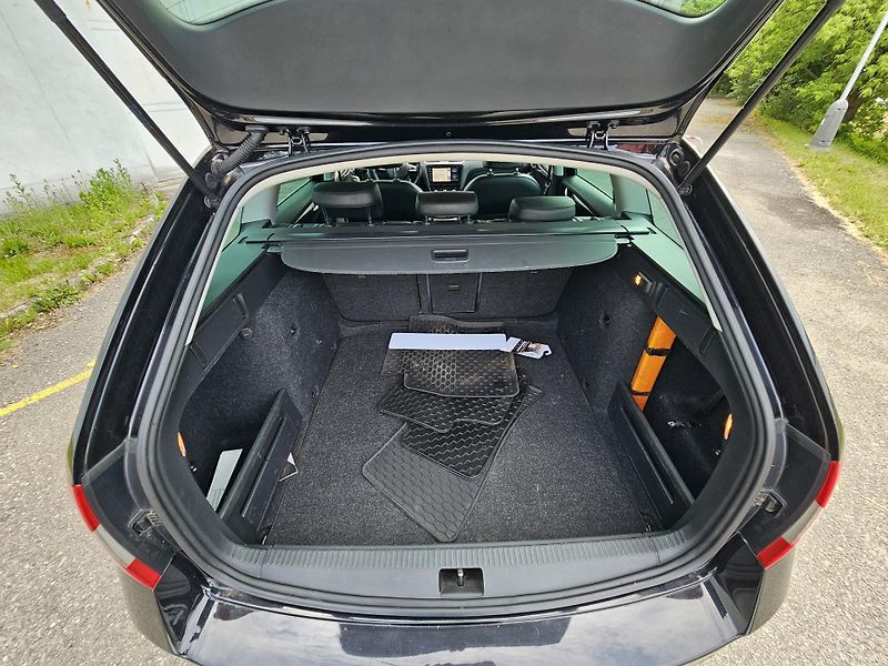Škoda Octavia (2017) 1.6TDI HOCKEY EDITION - fotka 17 z 17