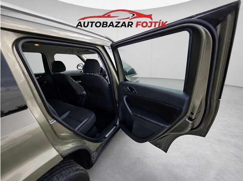 Škoda Yeti (2014) 2.0 TDi 125kw Adventure 4x4 - fotka 17 z 44