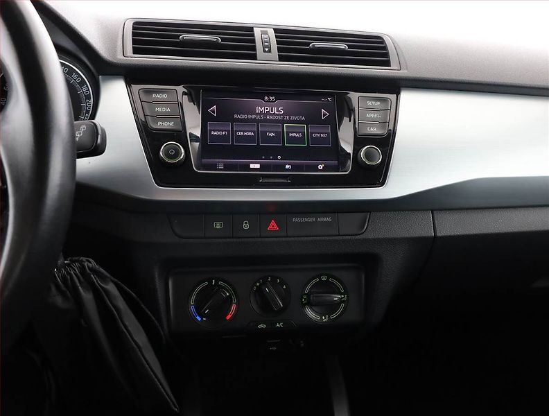 Škoda Fabia (2018) 1.0 TSI, Tempomat - fotka 10 z 17