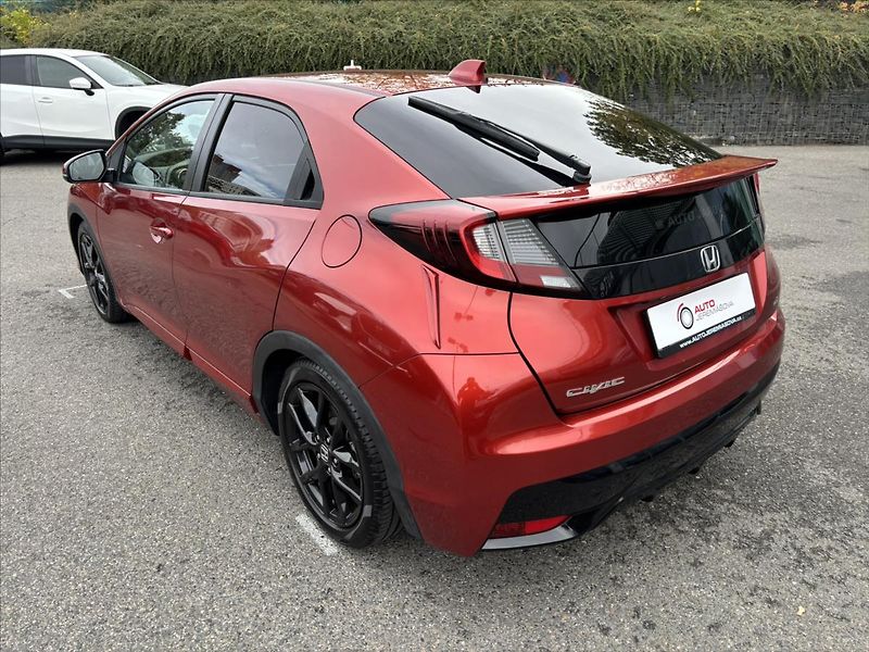 Honda Civic 1,8 VTEC 104kW PLNÝservisHONDA - fotka 3 z 36