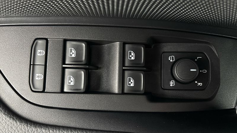 Škoda Kodiaq 2.0 TDI DSG 4x4 Exclusive Sele - fotka 25 z 35