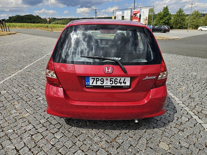 Honda Jazz (2008) 1.4 61kw, PĚKNÝ STAV  - fotka 7 z 23