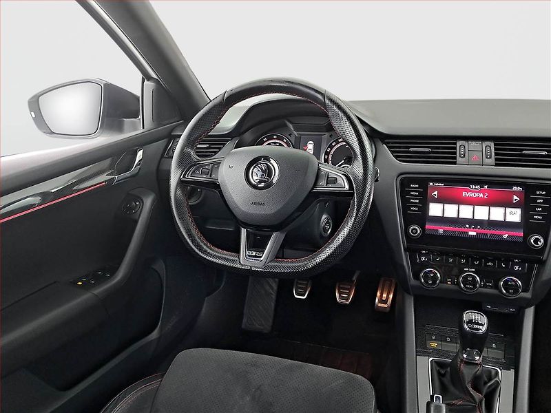 Škoda Octavia (2017) RS 230 2.0 TSI, Tempomat - fotka 7 z 22