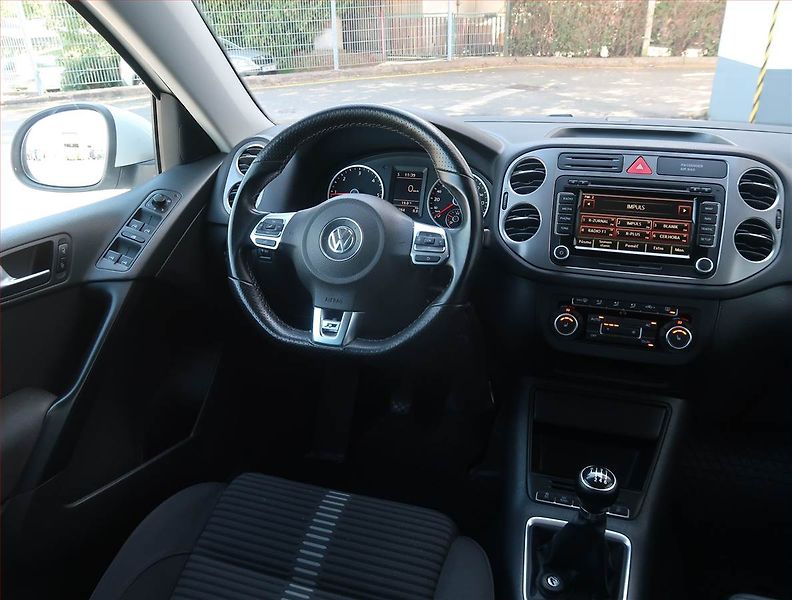 Volkswagen Tiguan (2010) 2.0 TDI, 4X4, Tempomat - fotka 7 z 23