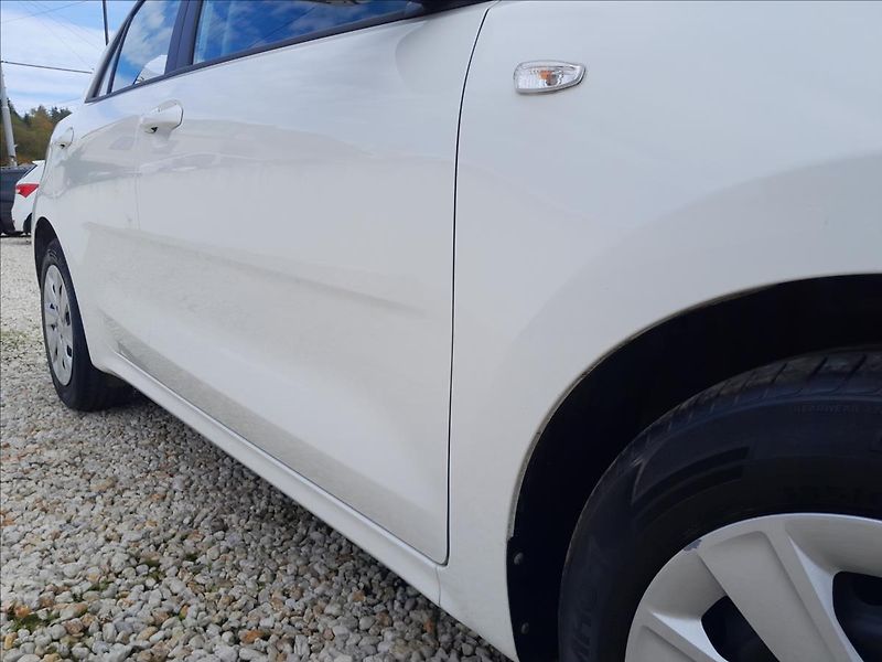Kia Rio 1,2i 61kW - fotka 10 z 44
