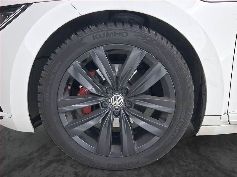 Volkswagen Arteon (2018) 1.5 TSI, Tempomat - fotka 14 z 21