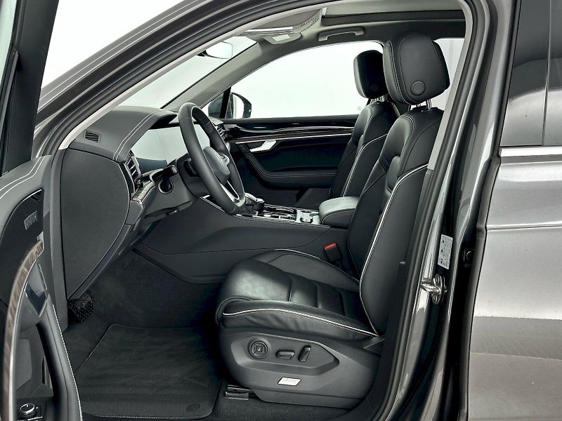 Volkswagen Touareg (2025) Elegance 3.0 TSI 250kW 4Motion - fotka 7 z 32