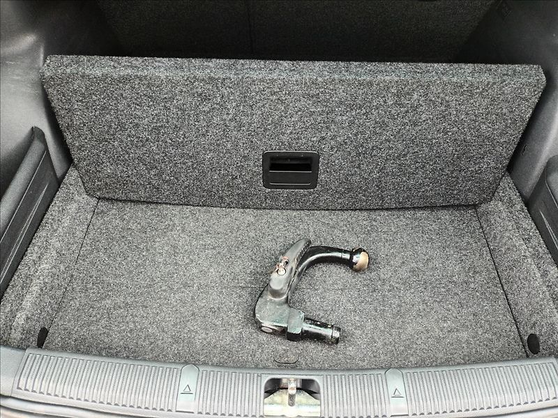 Škoda Fabia 1,6 TDI,77KW,1MAJ,TAŽNÉ,VÝHŘEV - fotka 19 z 37