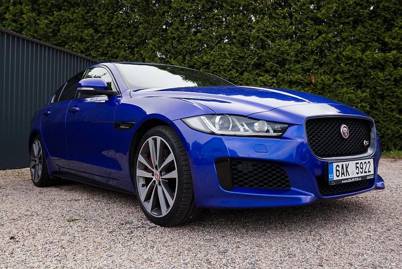 Jaguar XE S SUPERCHARGED DPH - fotka 2 z 33