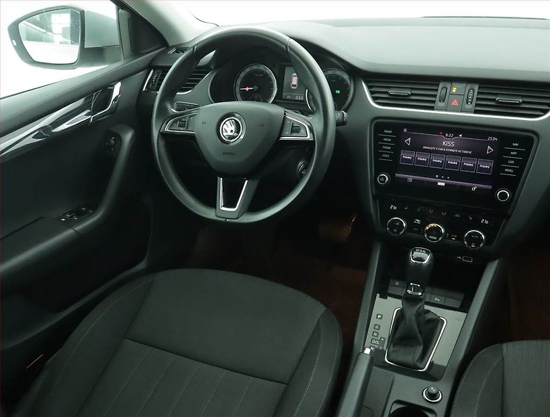 Škoda Octavia (2018) Style 2.0 TDI, Automat, ČR - fotka 7 z 20