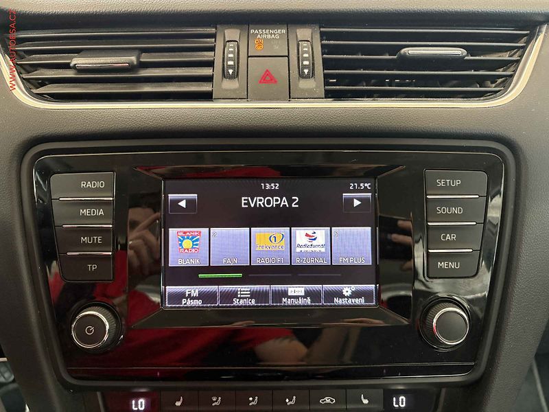 Škoda Octavia (2014) 1.4 TSi, AC, temp. - fotka 11 z 15