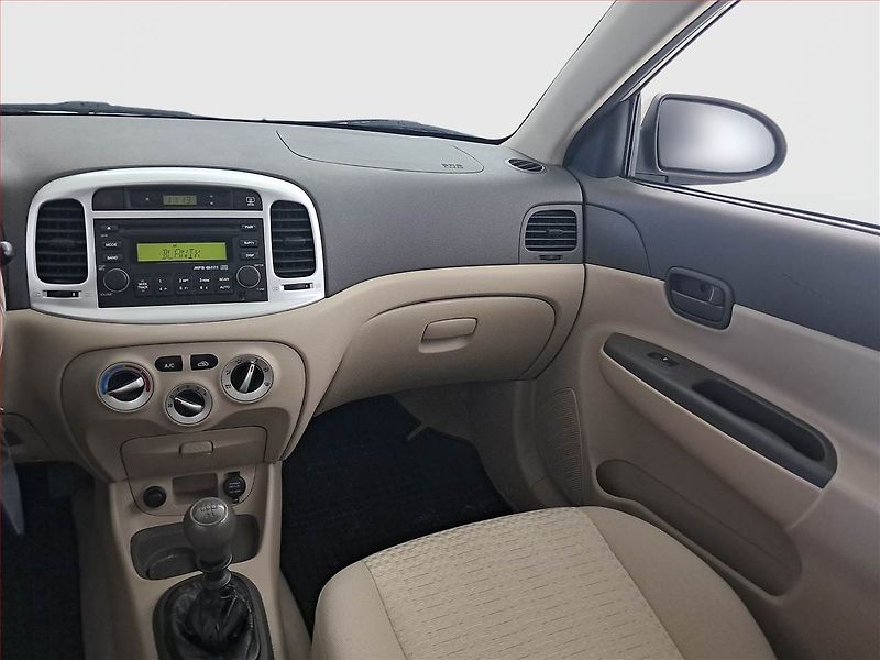 Hyundai Accent (2009) 1.5 CRDi, nová STK - fotka 8 z 14