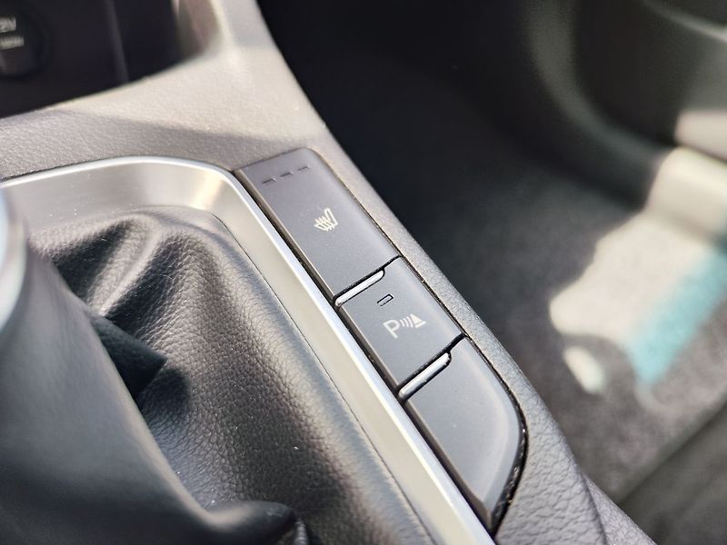 Hyundai i30 1.6 T-GDI/117kW Smart MHEV - fotka 21 z 31