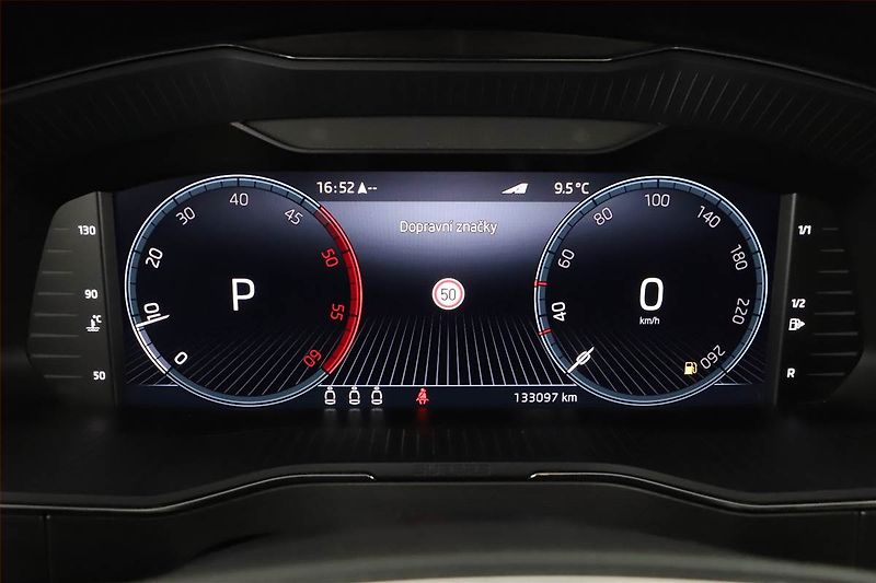 Škoda Superb (2022) 2.0 TDI - fotka 9 z 21