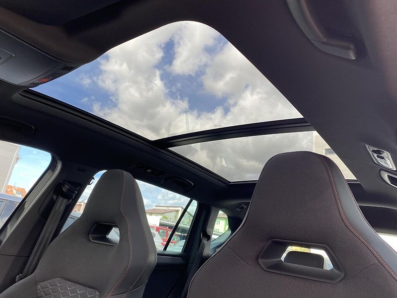 Seat Tarraco FR 2,0TDI 147kW DSG 4WD - fotka 24 z 30