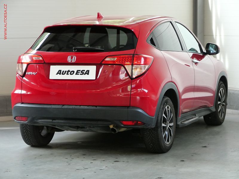 Honda HR-V (2017) 1.5 i-VTEC, ČR, Comfort - fotka 4 z 22