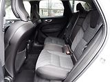 Volvo XC60 B4 145kW AWD LED Mild-Hybrid - náhled 25