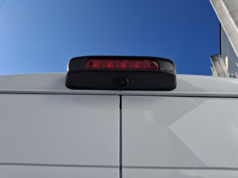 Peugeot Boxer (2026) Furgon 3300 L2H2 BlueHDi 120k  - fotka 9 z 29