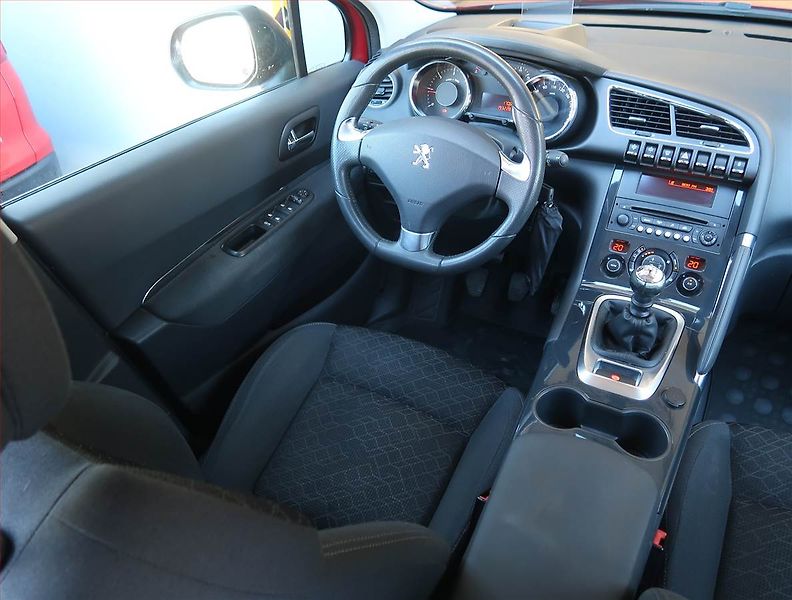Peugeot 3008 (2014) 1.6 HDi, Serv.kniha, Tempomat - fotka 7 z 17