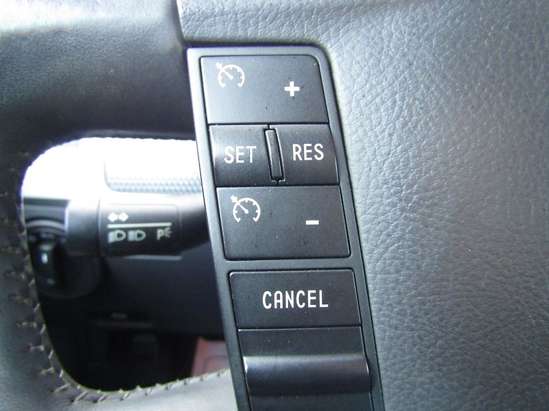 Volkswagen Touareg (2008) 2.5 TDI 4X4  PRUŽINY - fotka 30 z 38