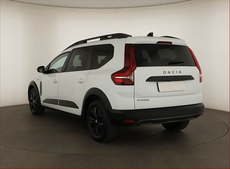 Dacia Jogger (2022) Extreme 1.0 TCe, LPG, 7 míst - fotka 4 z 13